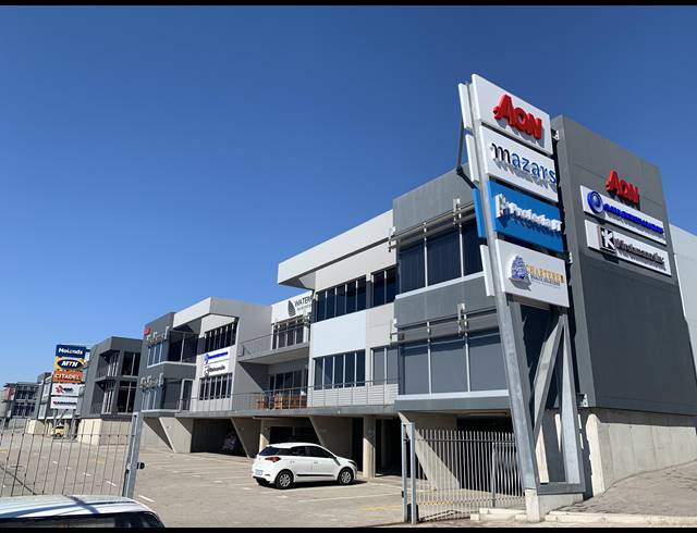 400M² BUSINESS CENTRE TO LET IN SOUTH END